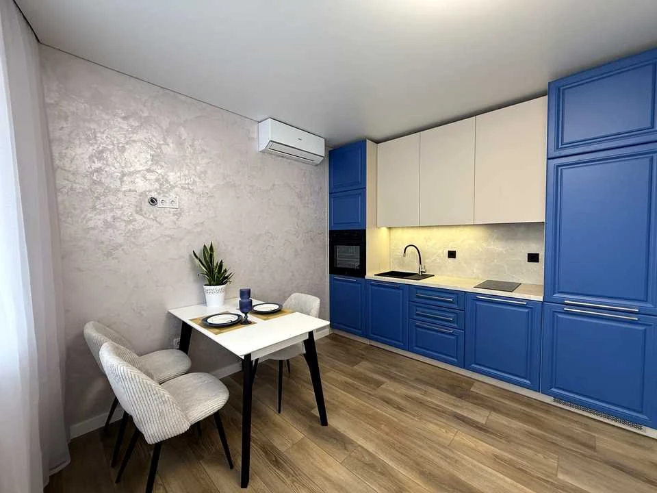 Apartment. Kyiv, Brativ Chybineevyh St. (Chernihivska)