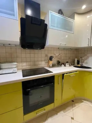 I will sell a spacious 3-room apartment, ZhM Topol 1, Jincharadze Subst