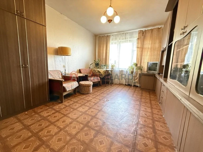 I will sell 3x. one-room apartment Pobeda/Soborny
