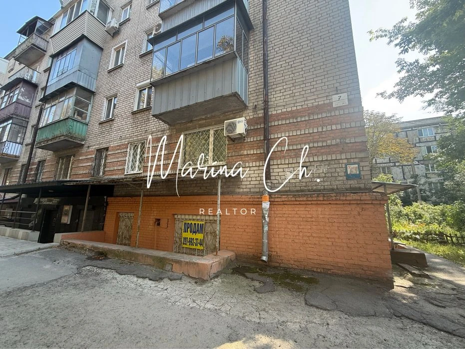 Продам  квартиру 85,2м2 ул. Л. Стромцова пр.Поля Днепр