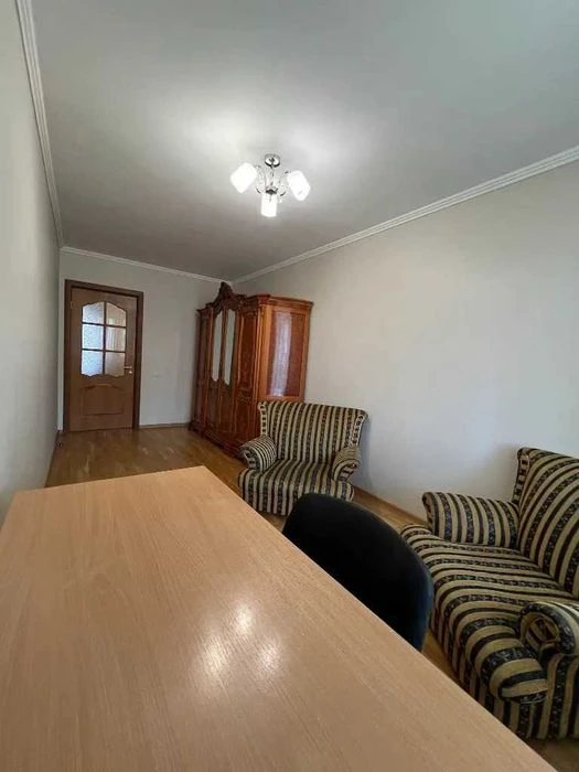 I will sell a spacious 3-room apartment on Heroev P. Avenue