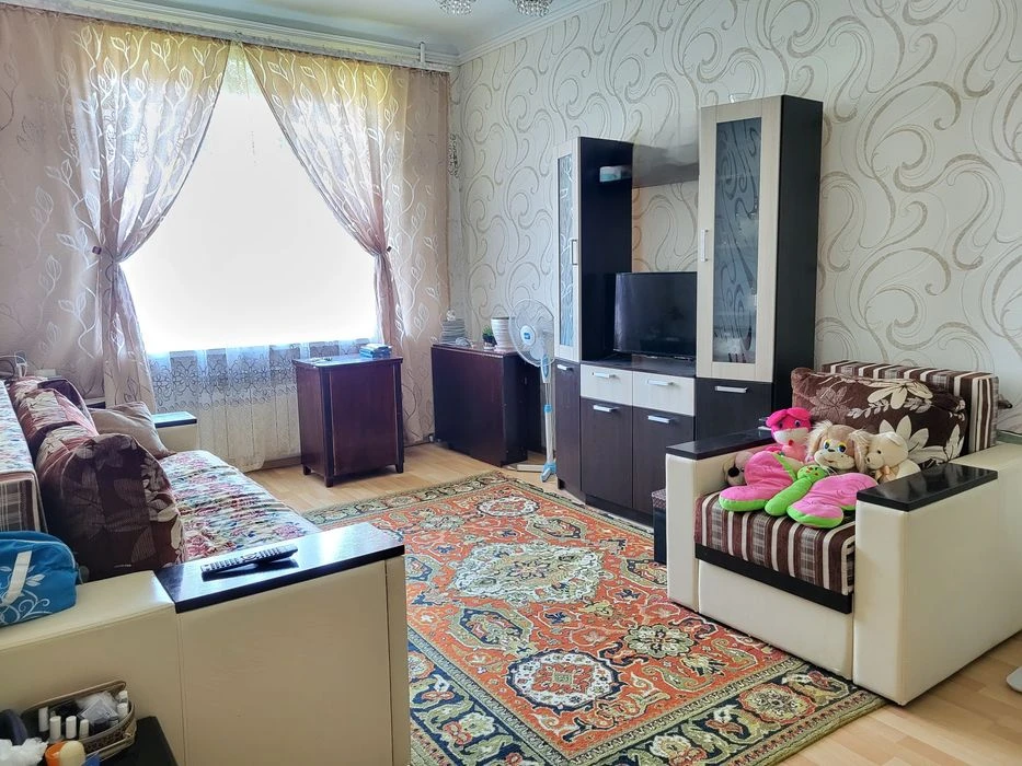 Продам квартиру на вул. Яскравій