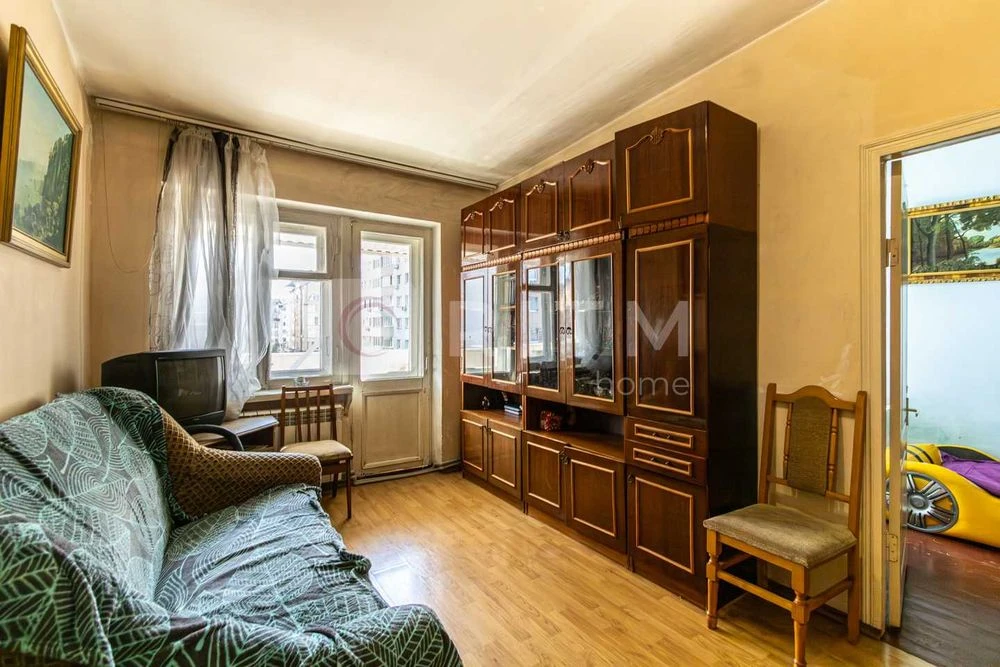 Продаж 2-кімнатної квартири в центральній частині міста.