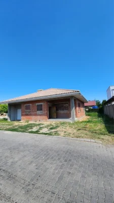 Новый одноэтажный дом в Совиньоне, 186м2, 5 соток, подвал, г
