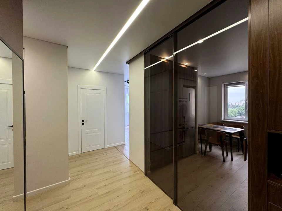 Apartment. Kyiv, Novopolyova St., 2 building.