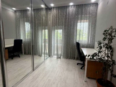 House. Odesa, Georgiy Lipsky St. (Tolbukhina)
