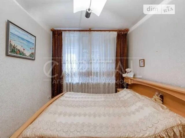 Sale of 2-room apartment 63 sq. m on Lesi Ukrainky Blvd. • ID 34659