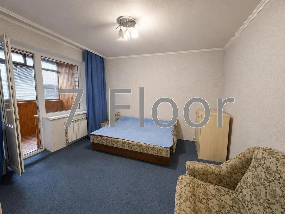 2-room apartment in Chervonaya Kalyna, Pochaina district, for renovation