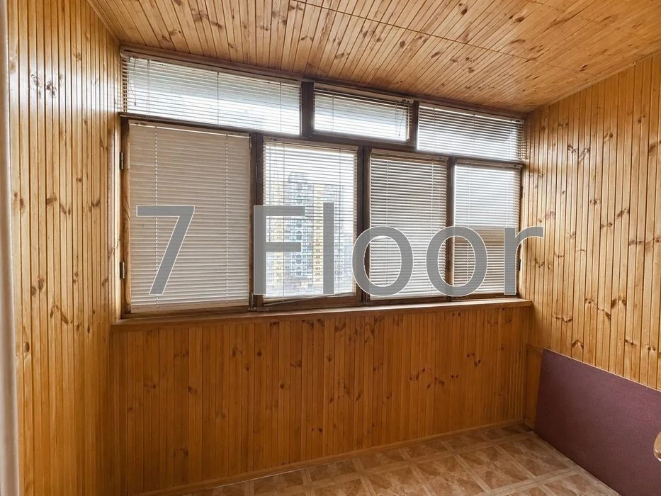 2-room apartment in Chervonaya Kalyna, Pochaina district, for renovation