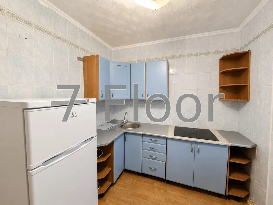 2-room apartment in Chervonaya Kalyna, Pochaina district, for renovation