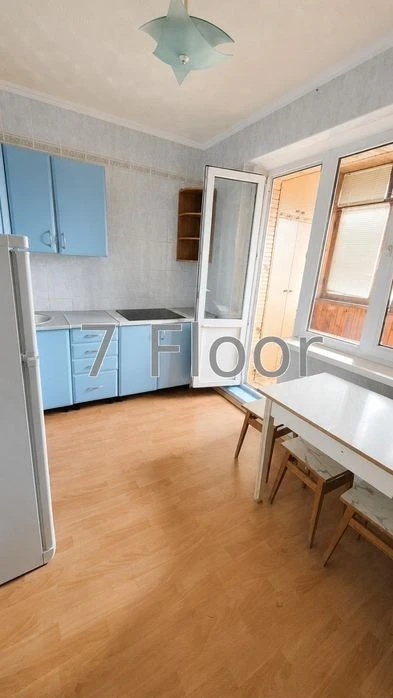2-room apartment in Chervonaya Kalyna, Pochaina district, for renovation
