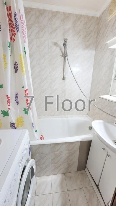 2-room apartment in Chervonaya Kalyna, Pochaina district, for renovation