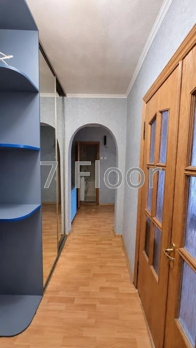 2-room apartment in Chervonaya Kalyna, Pochaina district, for renovation