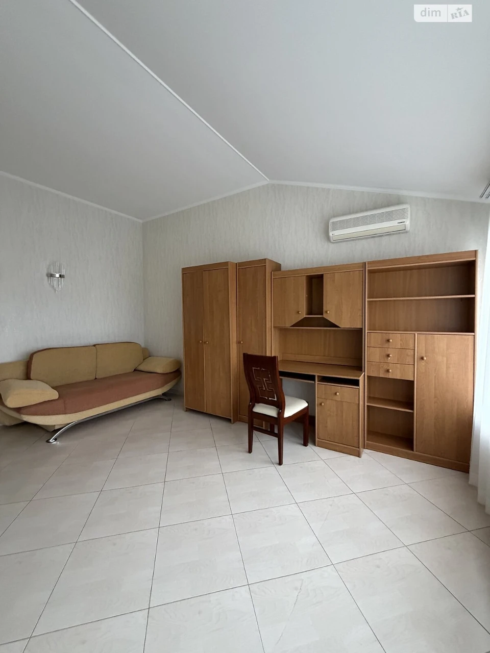Long-Term Townhouse Rental