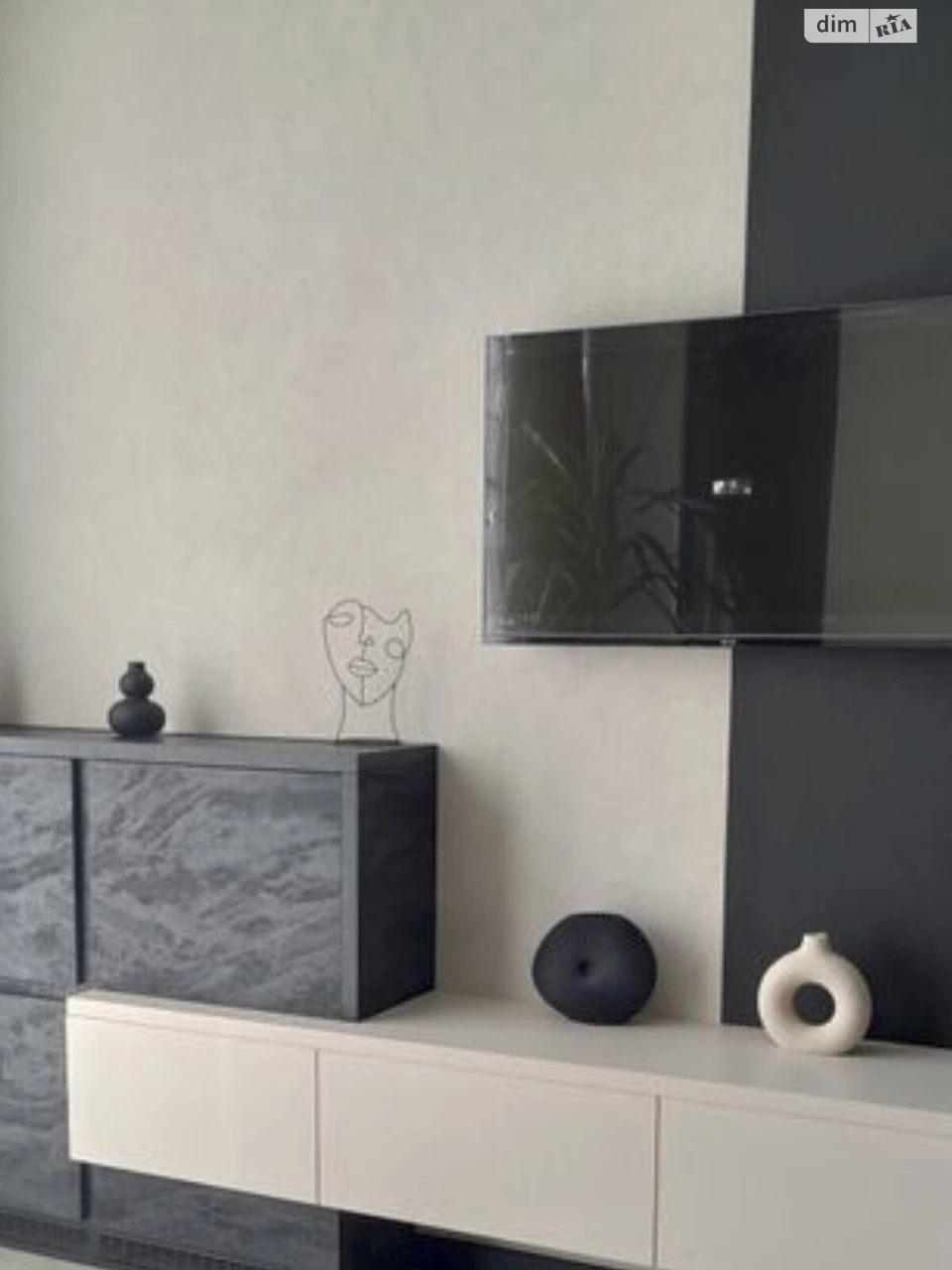 Long-Term Apartment Rental