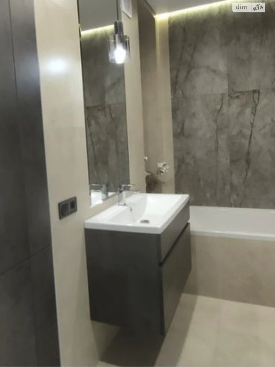Long-Term Apartment Rental