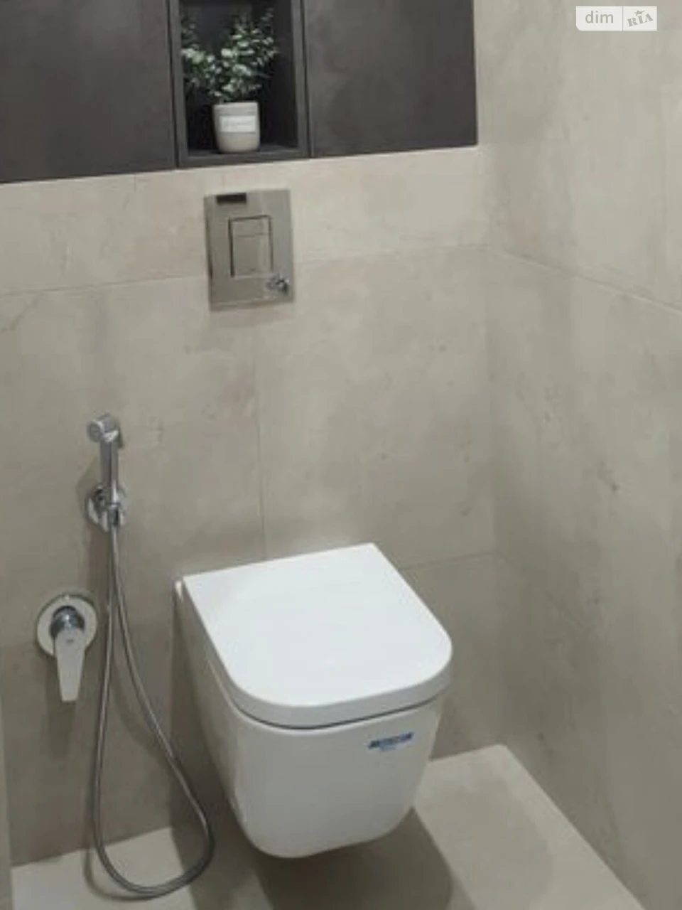Long-Term Apartment Rental
