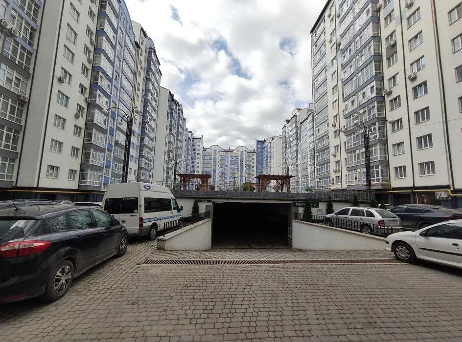 Продаж 2кк квартири, кухня-студія, меблі та техніка, постано