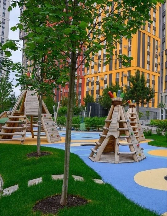 Sale of 1-room apartment 38m2 in the residential complex Svitlo Park Vydubychi