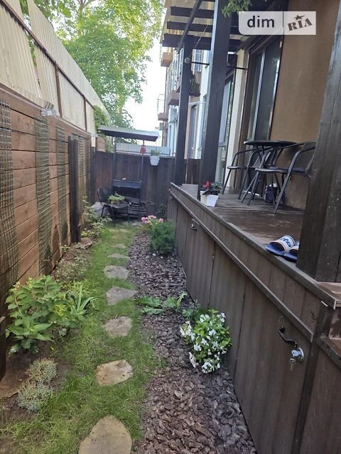 Sale of 2-room apartment 60.1 sq. m. on 32-ha Sadova street (Svyatoshin