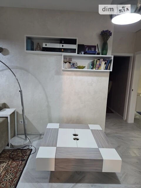 Sale of 2-room apartment 60.1 sq. m. on 32-ha Sadova street (Svyatoshin