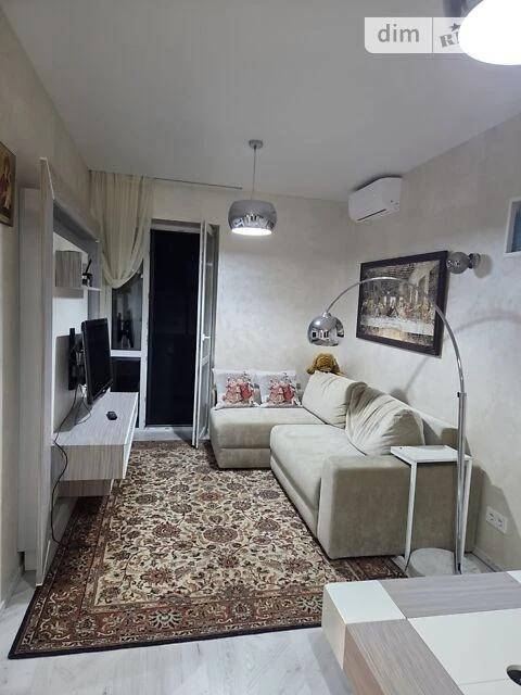 Sale of 2-room apartment 60.1 sq. m. on 32-ha Sadova street (Svyatoshin