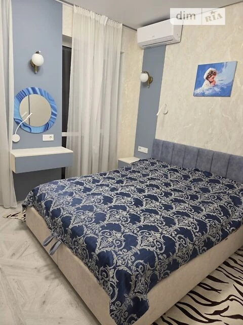 Sale of 2-room apartment 60.1 sq. m. on 32-ha Sadova street (Svyatoshin