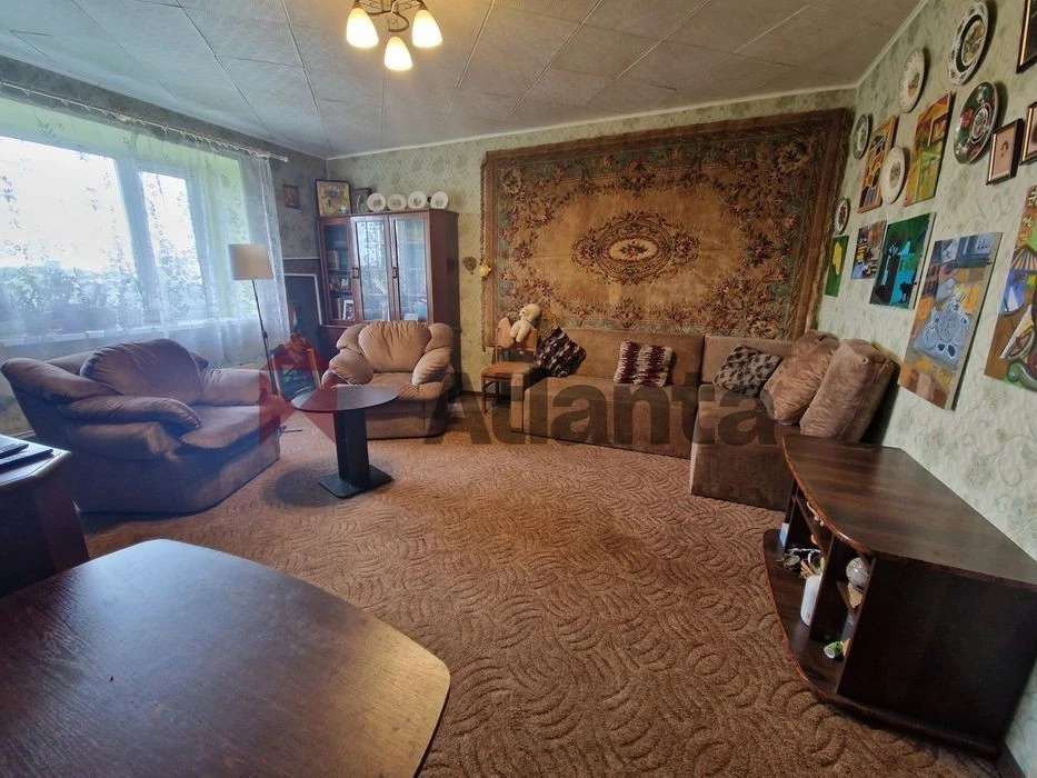 3-room apartment, Lobanovsky Avenue 130. Demiivska