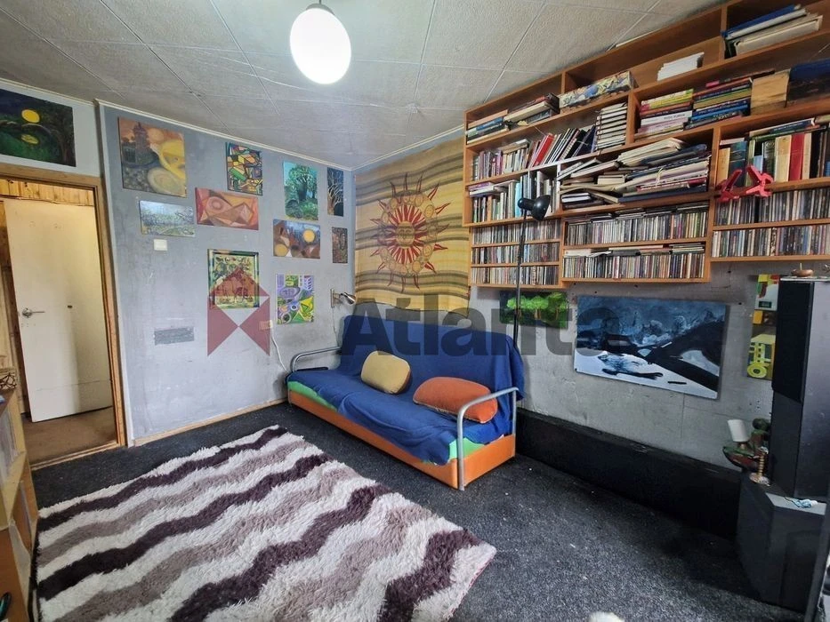 3-room apartment, Lobanovsky Avenue 130. Demiivska
