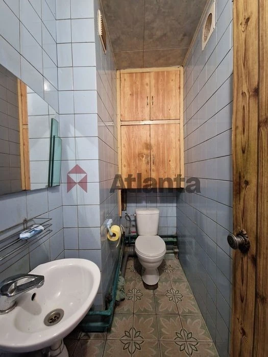 3-room apartment, Lobanovsky Avenue 130. Demiivska