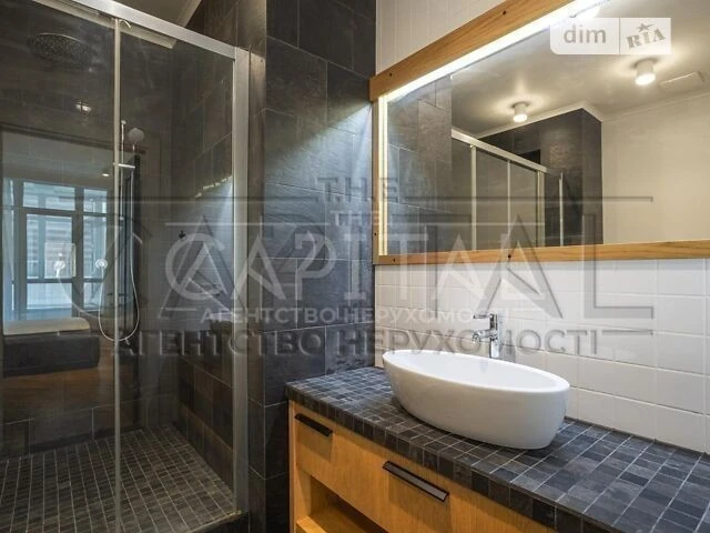 Sale of 3-room apartment 188 sq. m. on Andriy Verkhoglyada St. 14 •