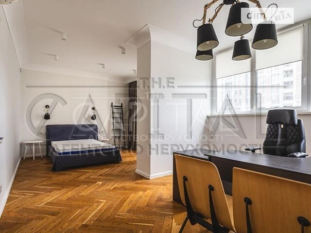 Sale of 3-room apartment 188 sq. m. on Andriy Verkhoglyada St. 14 •