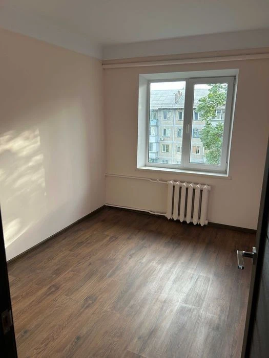 Sale of a small two-room apartment on Chornykh St. Zaporozhye