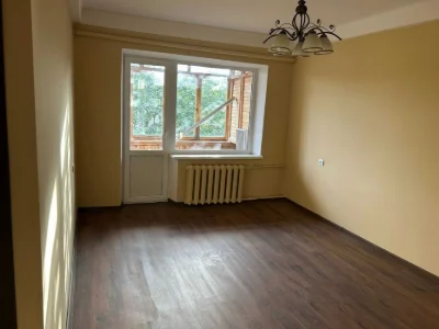 Sale of a small two-room apartment on Chornykh St. Zaporozhye