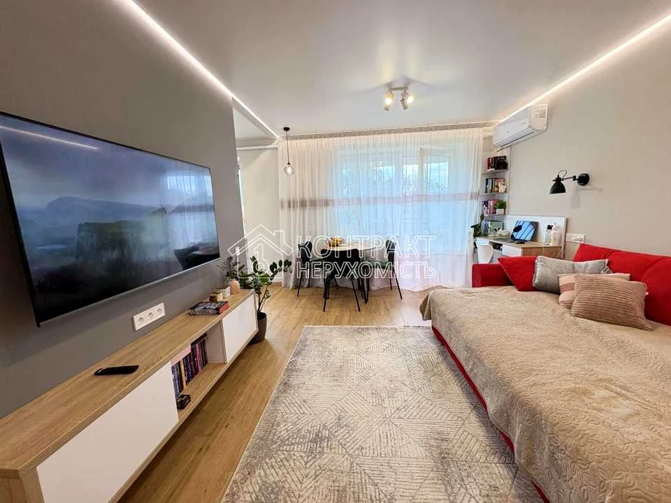 Apartment. Kharkiv, Nauky Ave. (Lenina)
