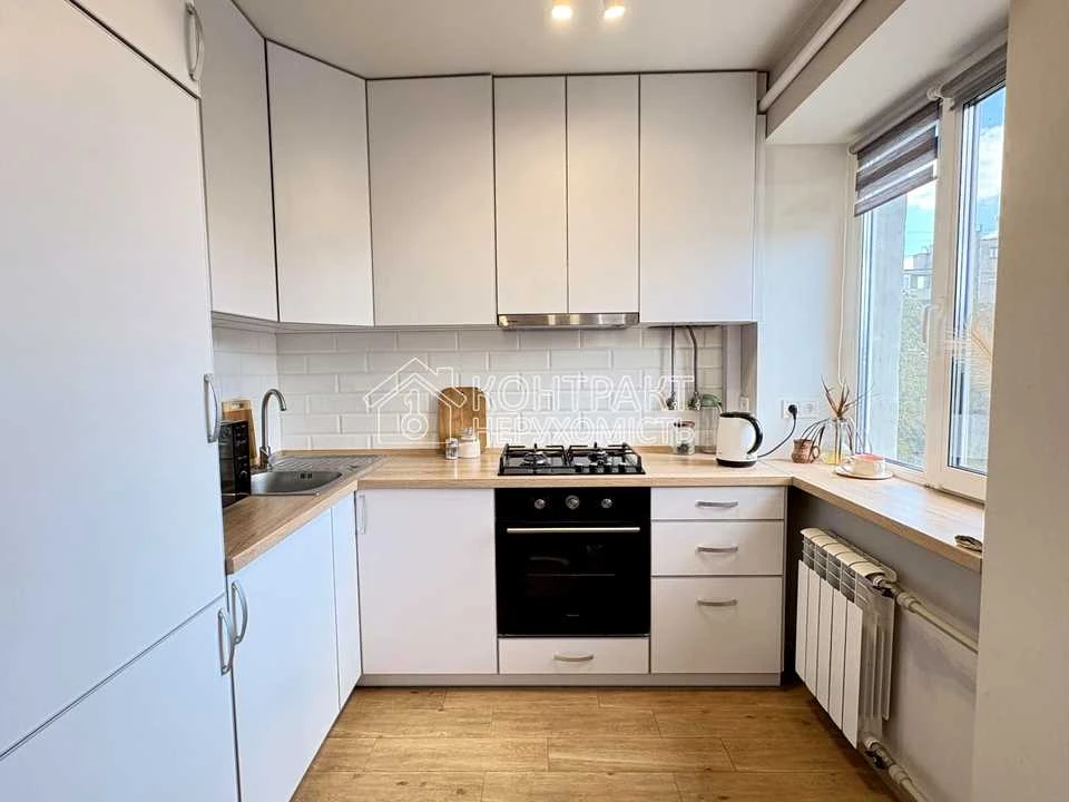 Apartment. Kharkiv, Nauky Ave. (Lenina)