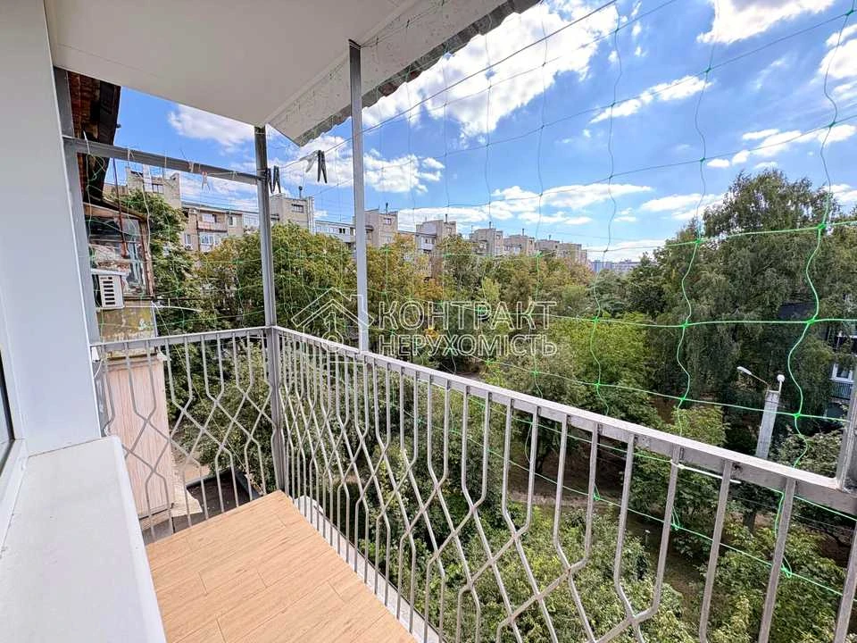 Apartment. Kharkiv, Nauky Ave. (Lenina)