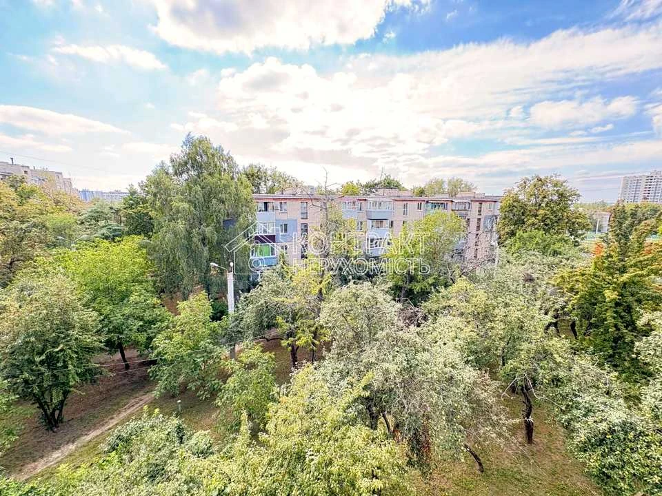 Apartment. Kharkiv, Nauky Ave. (Lenina)