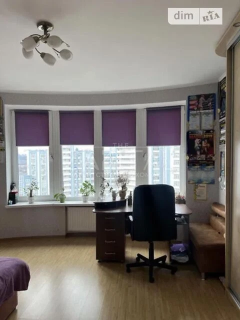 Продаж 2к квартири 71 кв. м на наб. Дніпровська 26А • ID 346