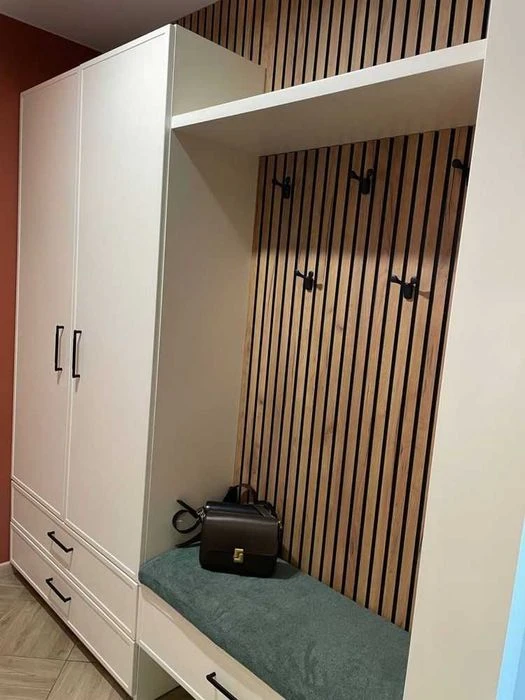 For sale 3-room apartment Peremoga-5 Pobeda, renovation, brick, certificates