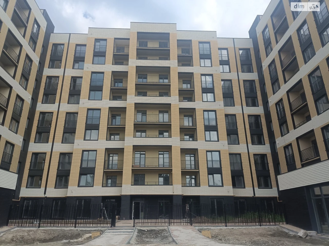 Продаж Квартира Озерна