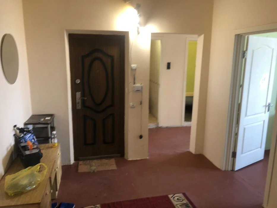 3-room apartment, Kholodna Hora