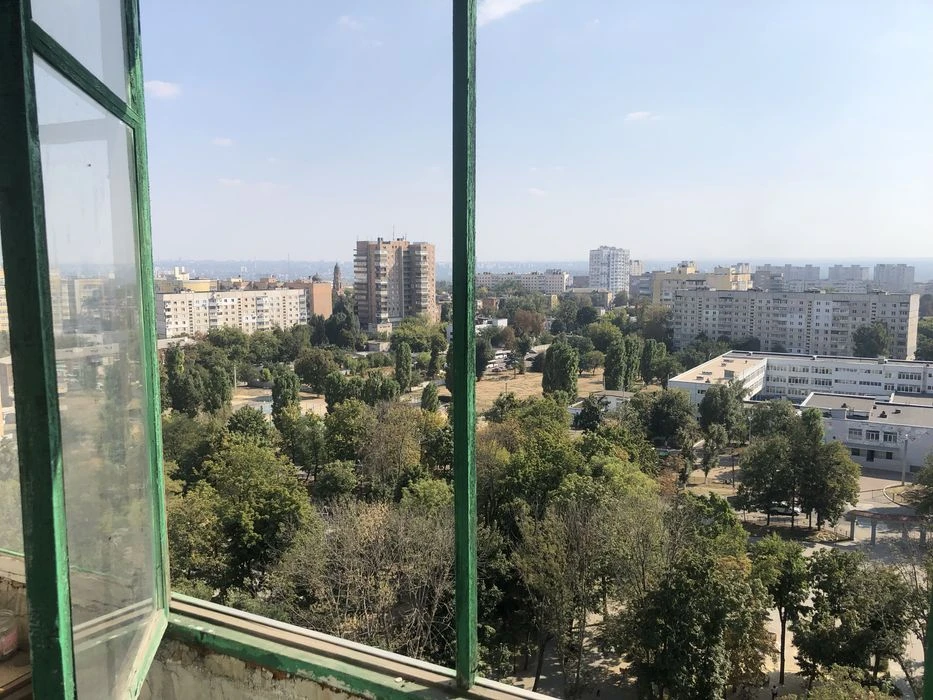 3-room apartment, Kholodna Hora
