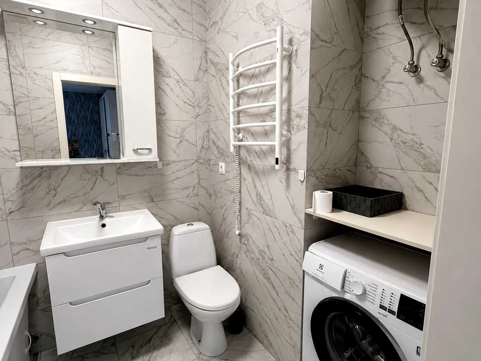 Apartment. Kharkiv, Dragomanova St.