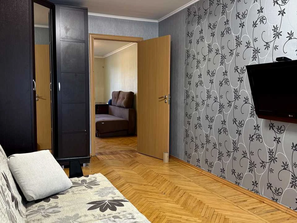 Apartment. Kharkiv, 23 Serpnya St.