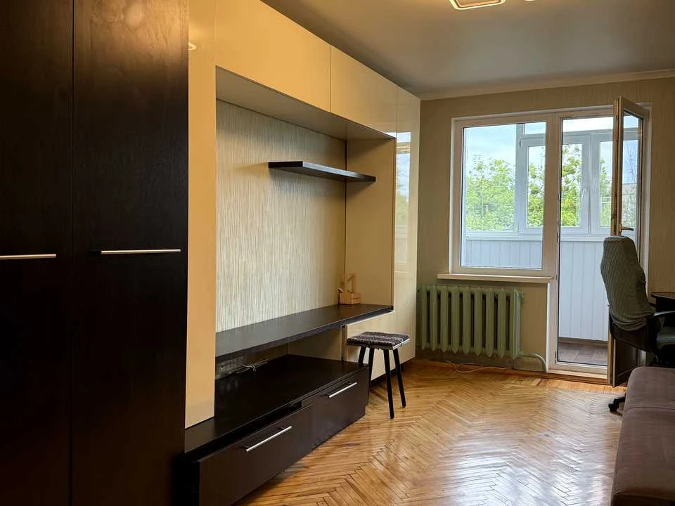 Apartment. Kharkiv, 23 Serpnya St.