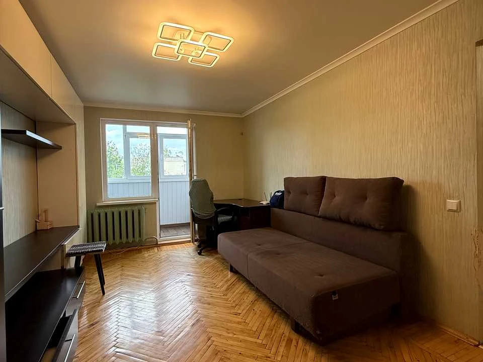 Apartment. Kharkiv, 23 Serpnya St.