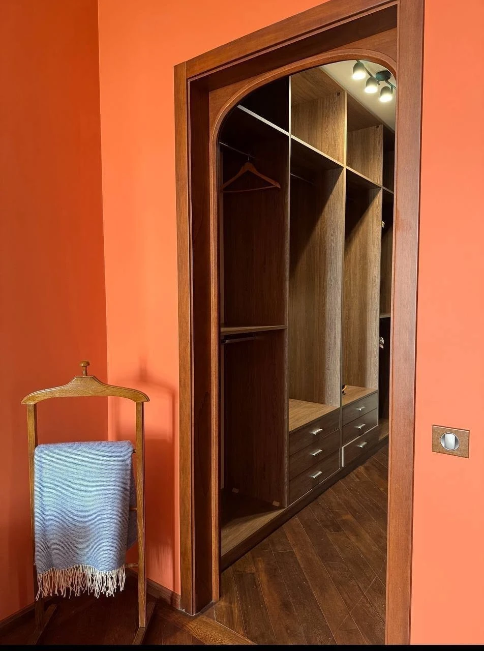 Sale of a 4-room apartment of 161 m², Zverynetskaya street, 59