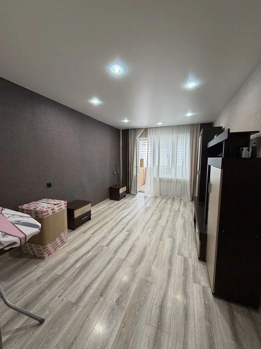 3 комнатная квартира,Шевченковский,Спартака Маковского 10