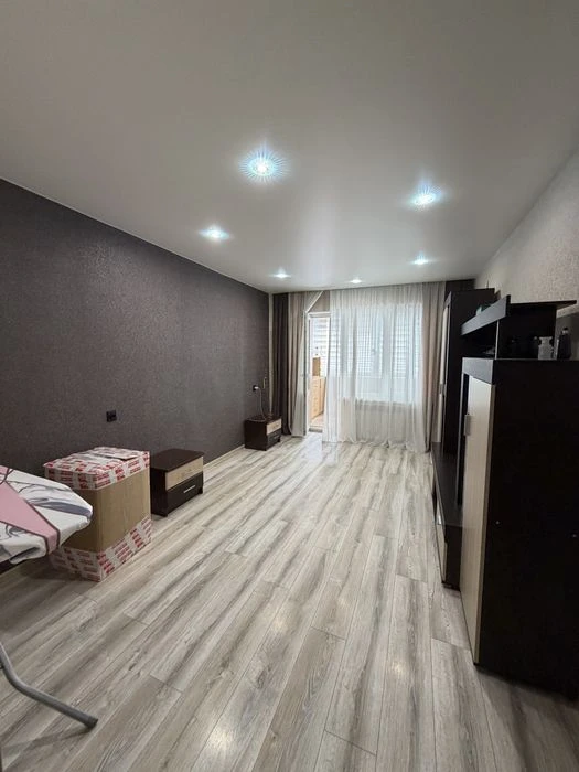 3 комнатная квартира,Шевченковский,Спартака Маковского 10